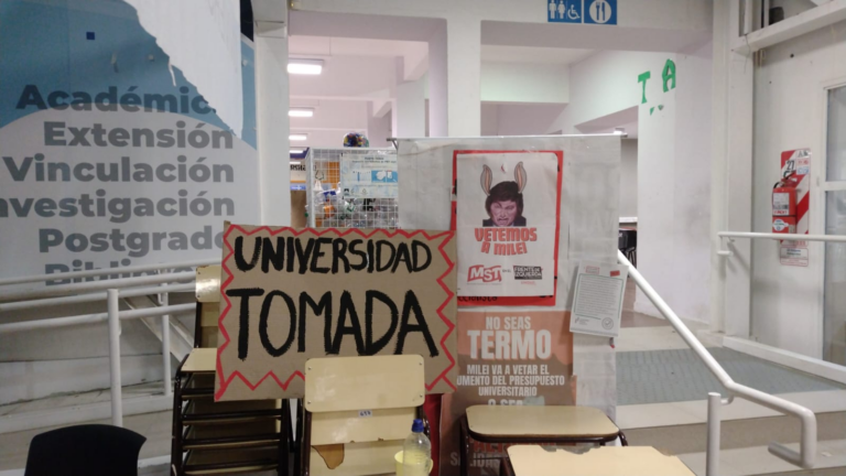 Gremios universitarios convocaron a un nuevo paro nacional de trabajadores docentes y no docentes