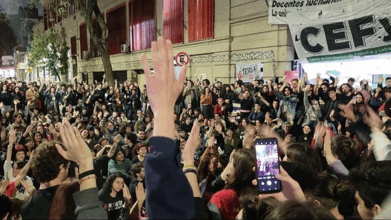 Tras el fallo contra CFK tomaron las facultades de Ciencias Sociales y de Filosofía y Letras de la UBA